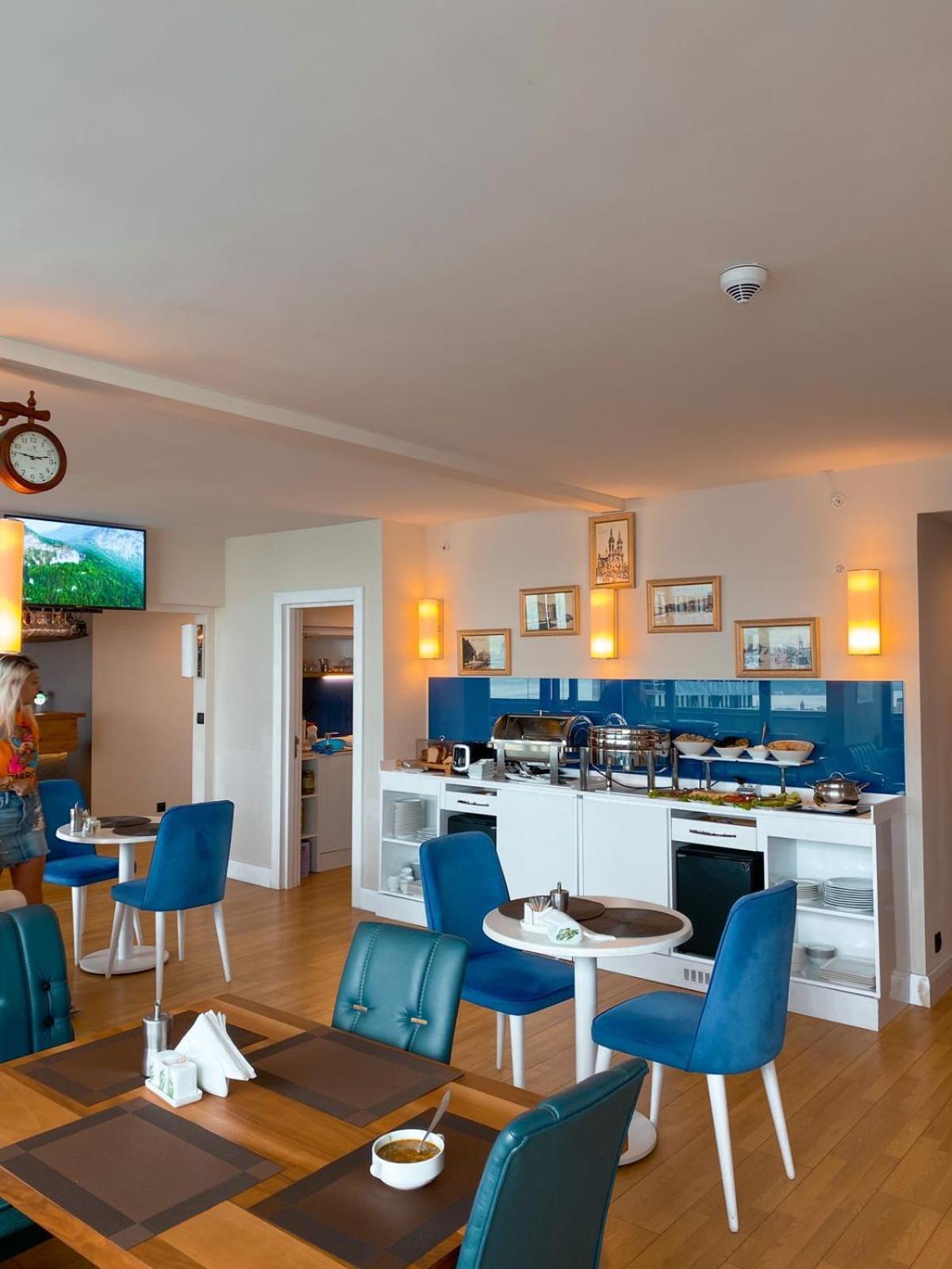 Orbi City Hotel With Sea View Batumi Exterior photo