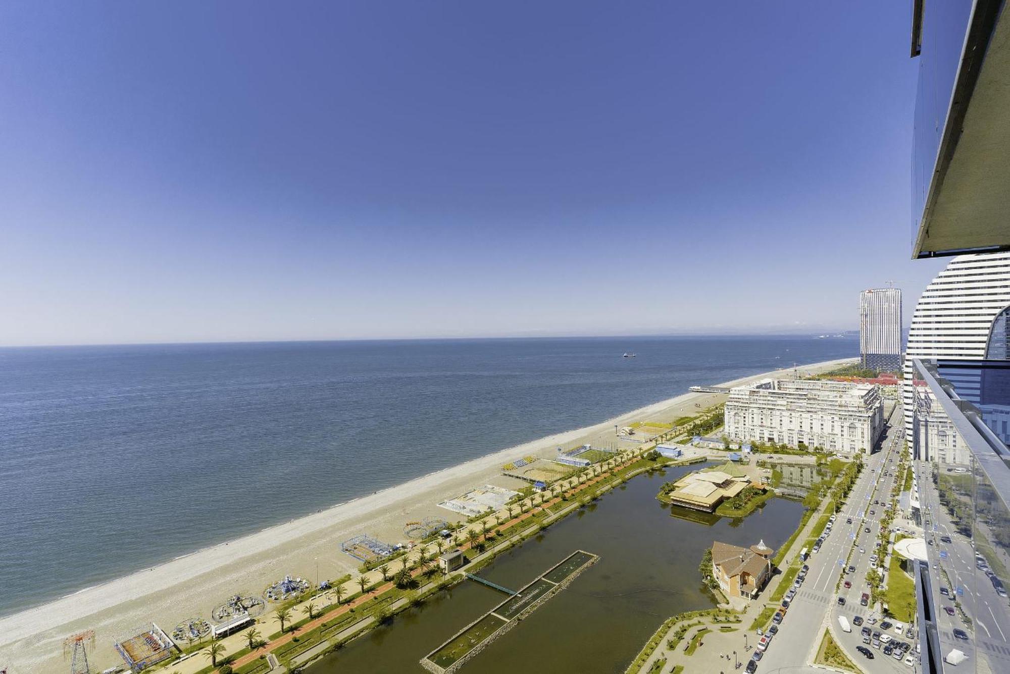 Orbi City Hotel With Sea View Batumi Exterior photo